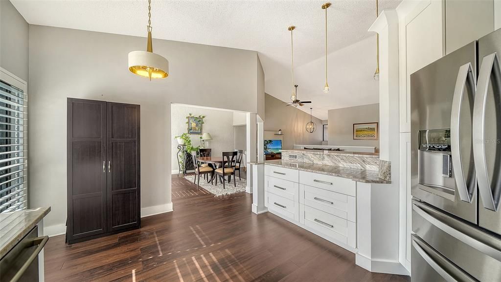 En Venta: $479,000 (3 camas, 2 baños, 1899 Pies cuadrados)