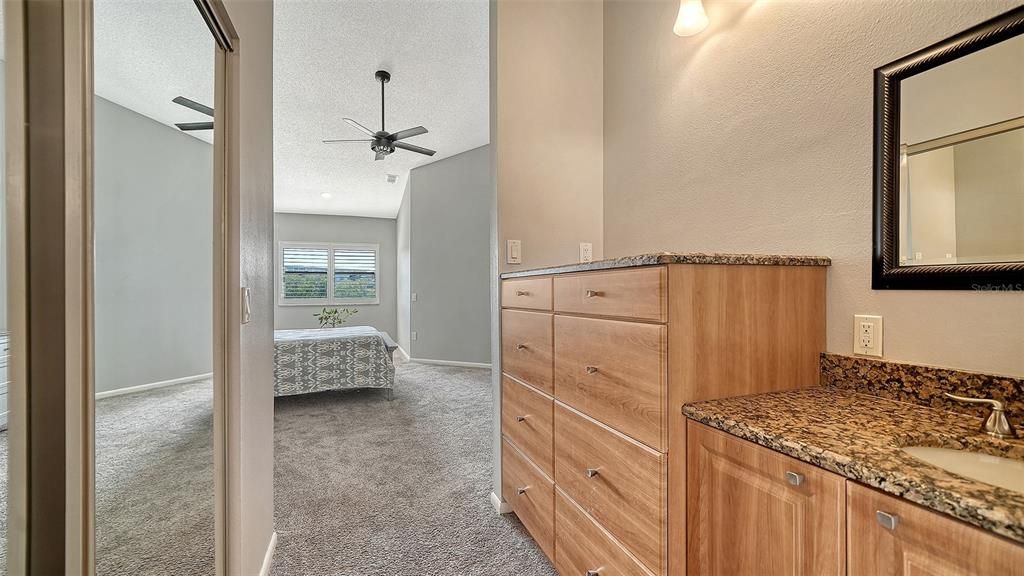 En Venta: $479,000 (3 camas, 2 baños, 1899 Pies cuadrados)