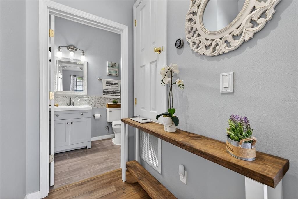 待售: $355,000 (2 贝兹, 2 浴室, 1155 平方英尺)