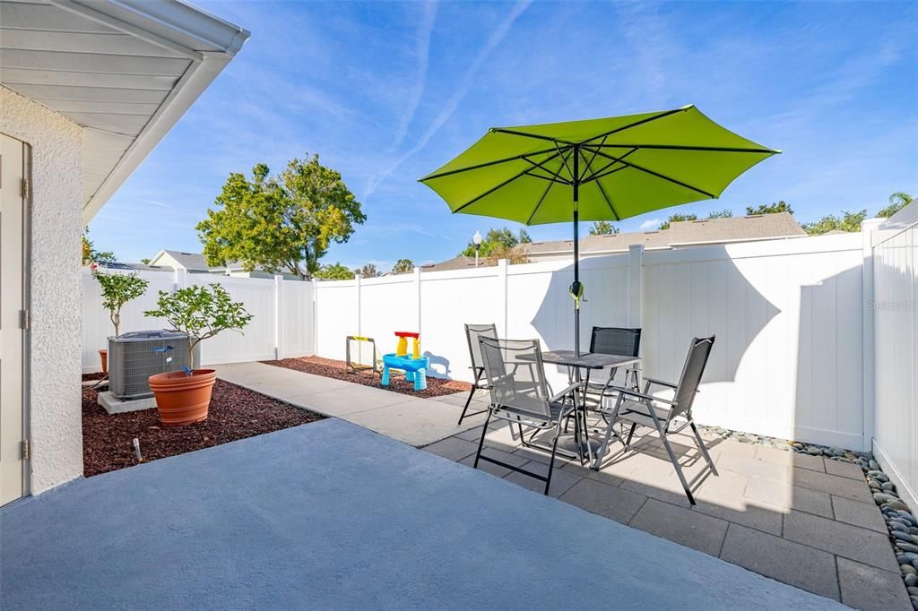 待售: $355,000 (2 贝兹, 2 浴室, 1155 平方英尺)