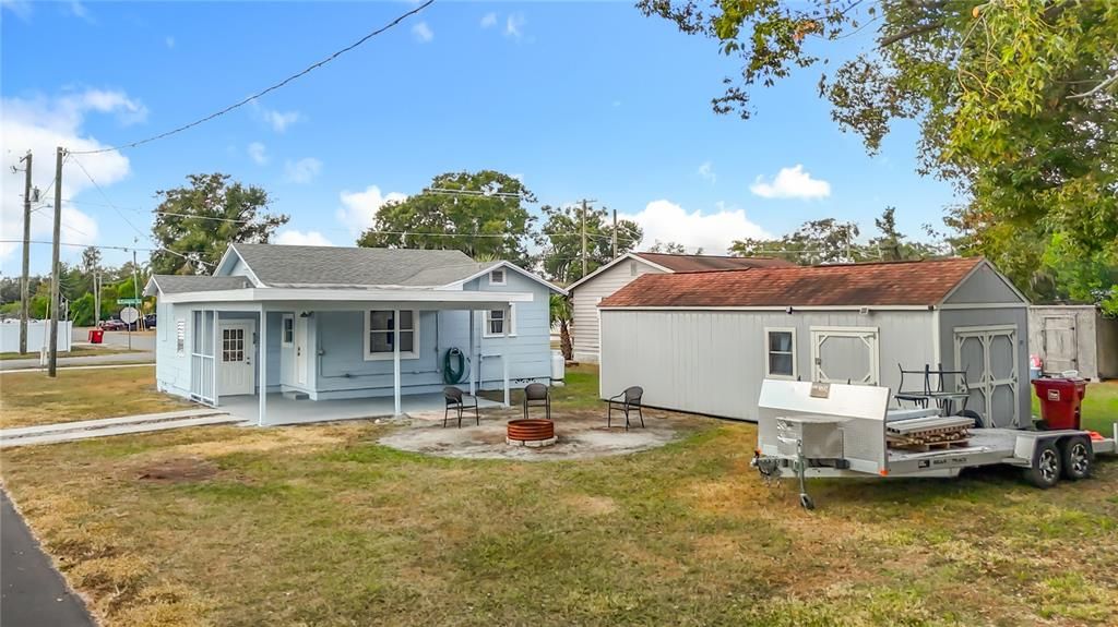 待售: $224,000 (2 贝兹, 1 浴室, 944 平方英尺)