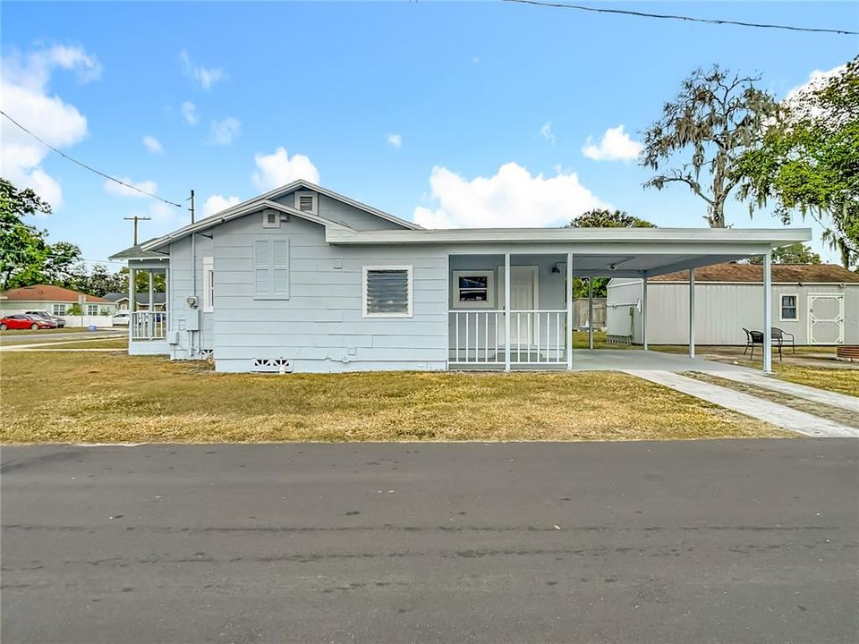 待售: $224,000 (2 贝兹, 1 浴室, 944 平方英尺)