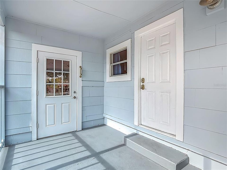 待售: $224,000 (2 贝兹, 1 浴室, 944 平方英尺)