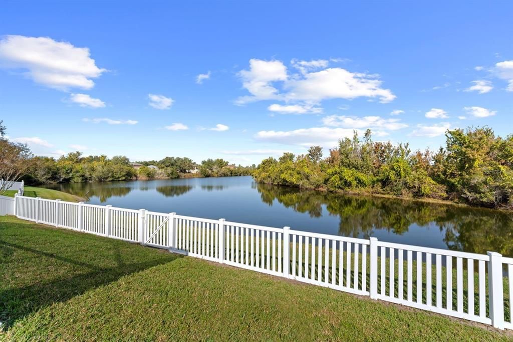 На продажу: $369,900 (3 спален, 2 ванн, 1274 Квадратных фут)