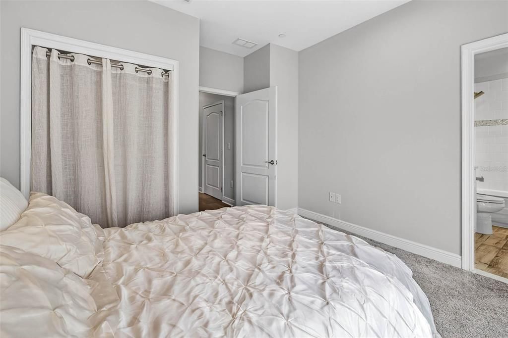 待售: $1,275,000 (3 贝兹, 3 浴室, 2298 平方英尺)