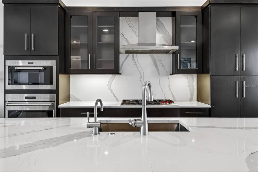 待售: $1,275,000 (3 贝兹, 3 浴室, 2298 平方英尺)