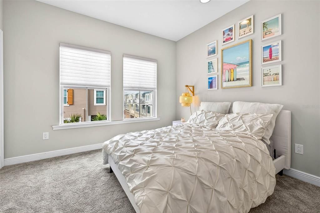 待售: $1,275,000 (3 贝兹, 3 浴室, 2298 平方英尺)