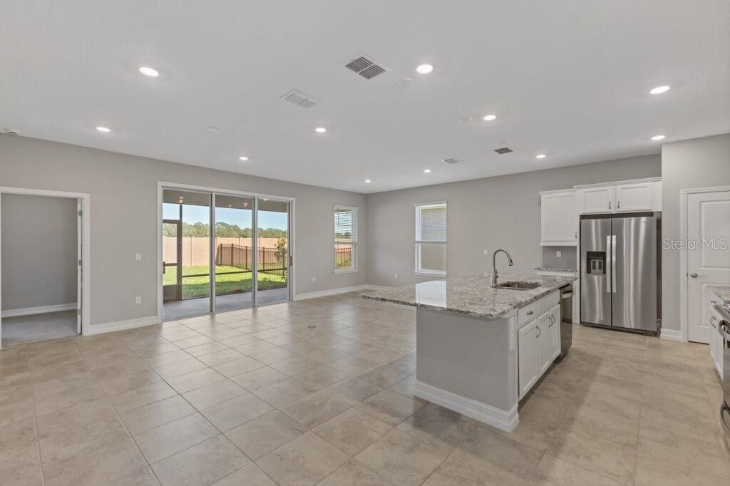 For Sale: $339,990 (2 beds, 2 baths, 1631 Square Feet)