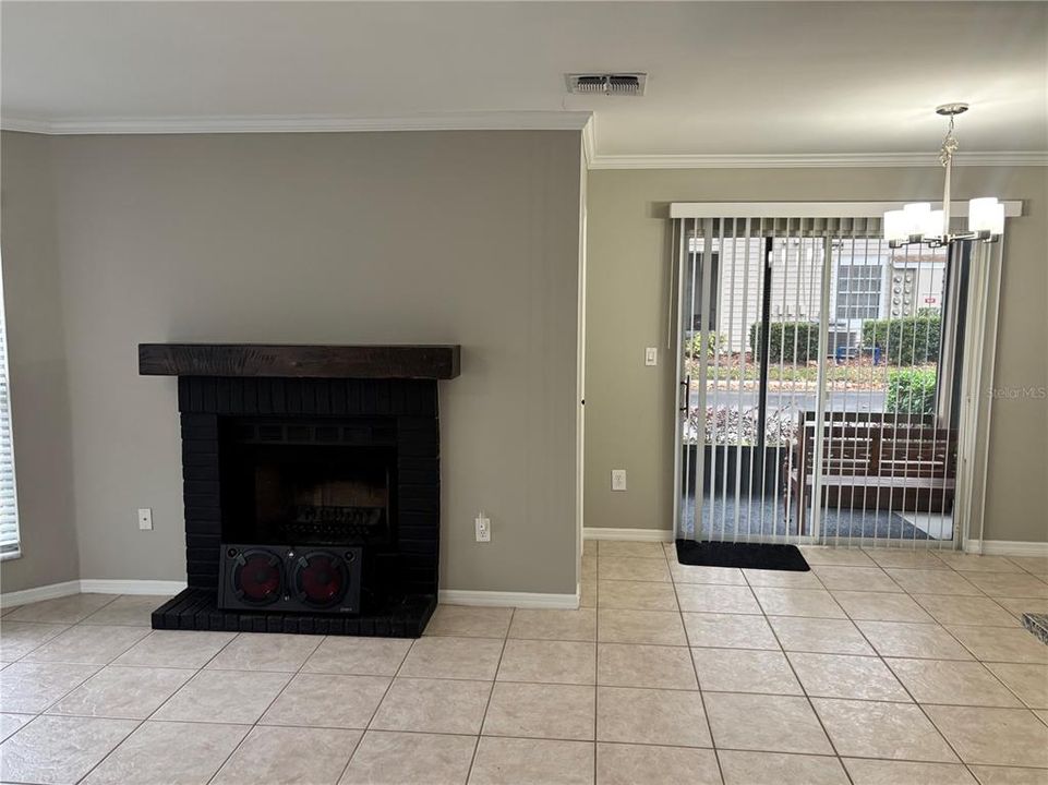 В аренду: $1,800 (2 спален, 2 ванн, 1036 Квадратных фут)