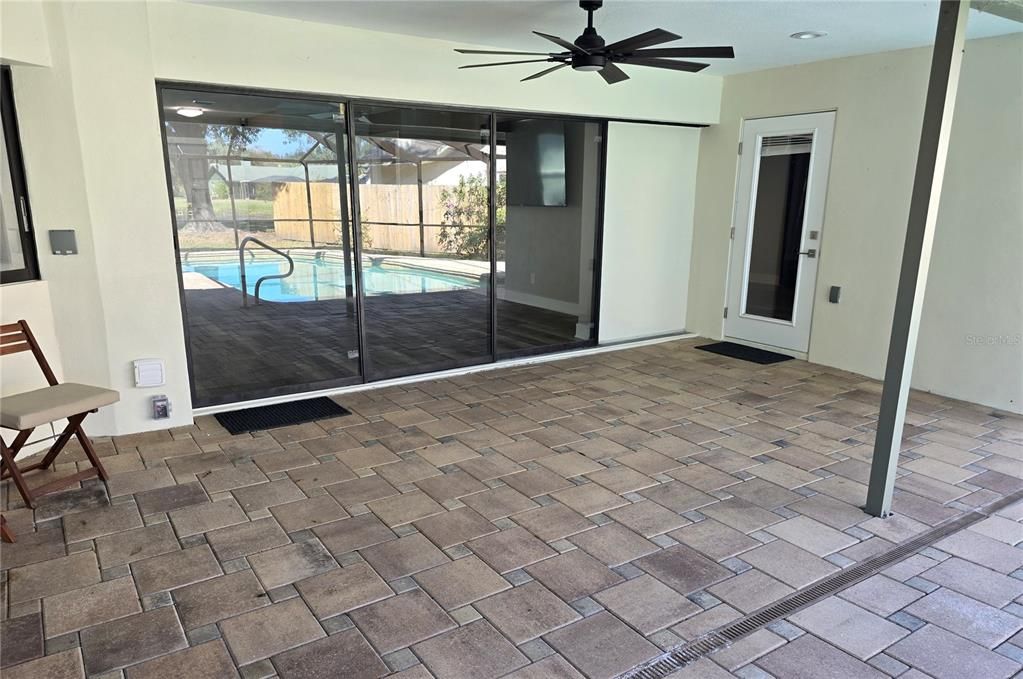 待售: $799,900 (3 贝兹, 2 浴室, 2350 平方英尺)