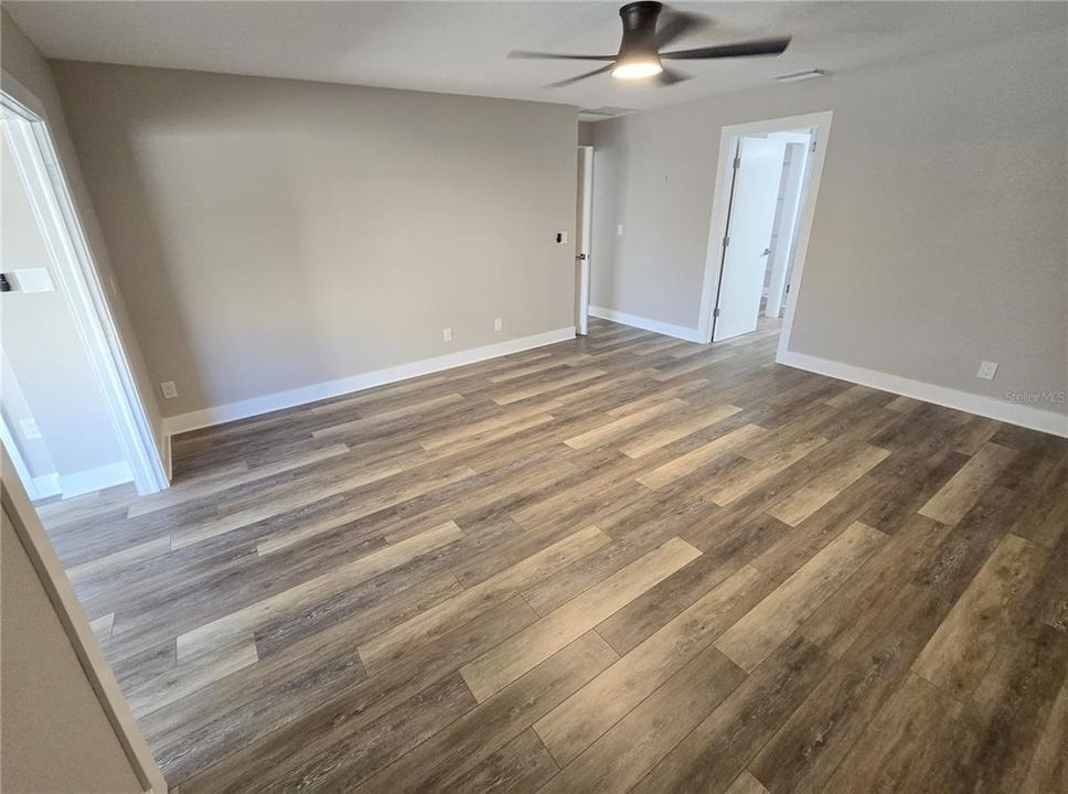 待售: $799,900 (3 贝兹, 2 浴室, 2350 平方英尺)