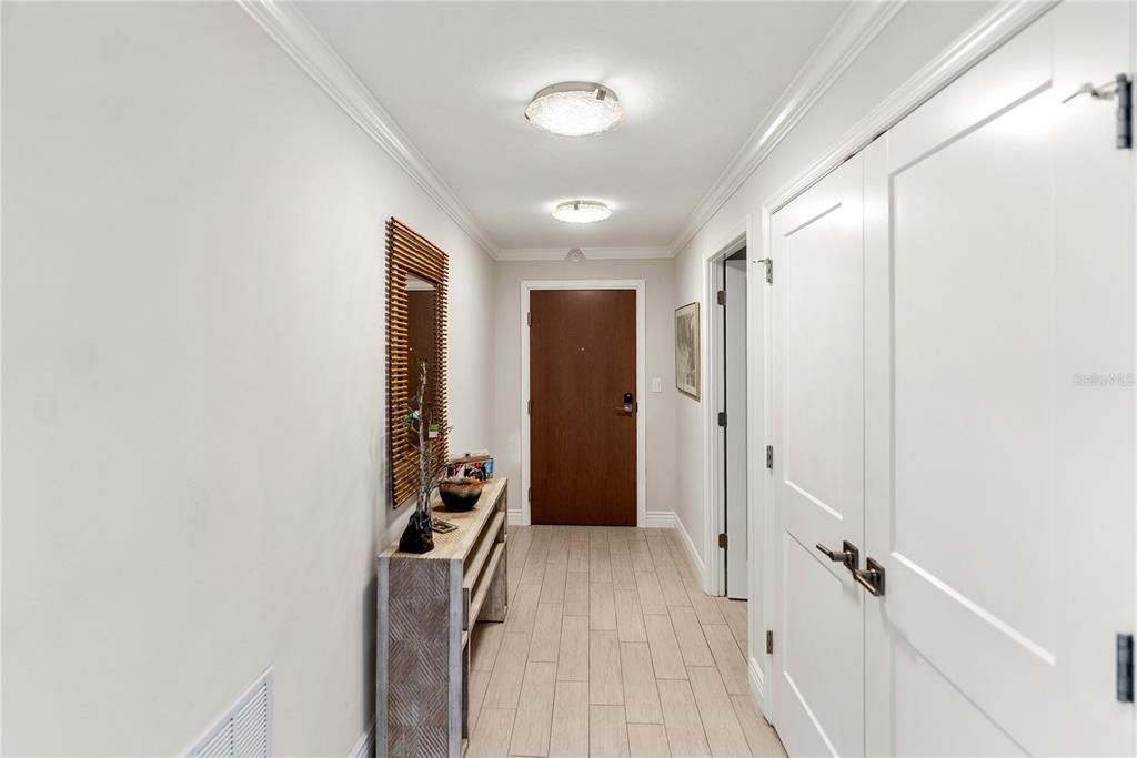 For Sale: $1,250,000 (2 beds, 2 baths, 1736 Square Feet)