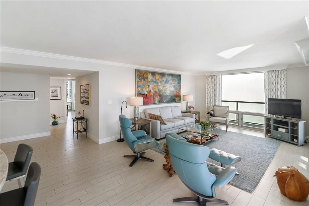 For Sale: $1,250,000 (2 beds, 2 baths, 1736 Square Feet)