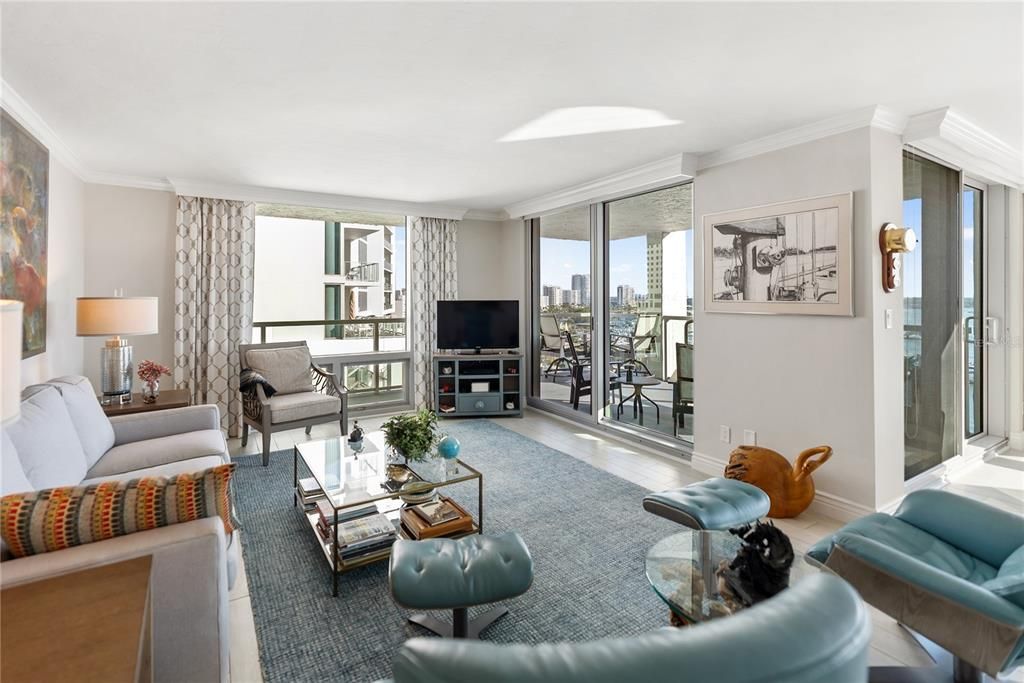 For Sale: $1,250,000 (2 beds, 2 baths, 1736 Square Feet)