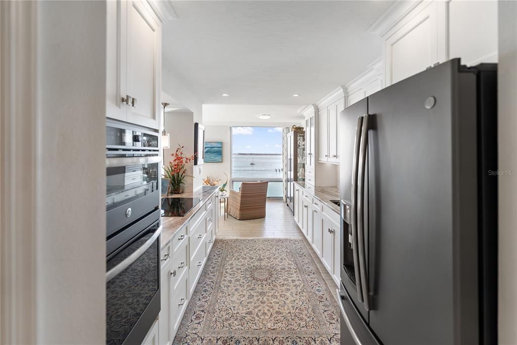 For Sale: $1,250,000 (2 beds, 2 baths, 1736 Square Feet)