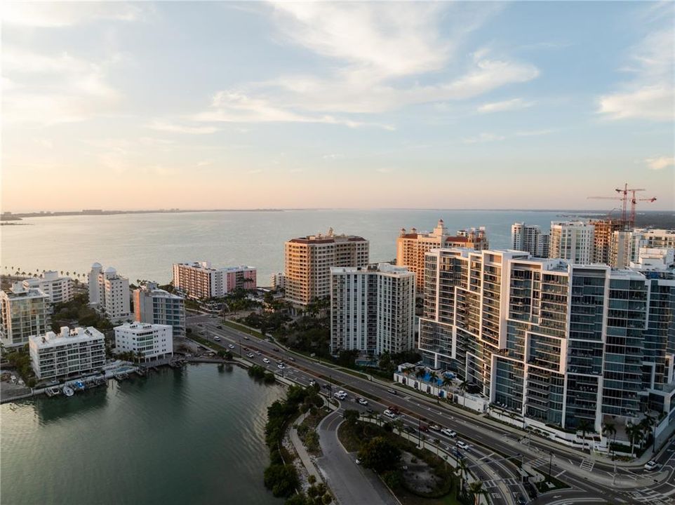 For Sale: $1,250,000 (2 beds, 2 baths, 1736 Square Feet)