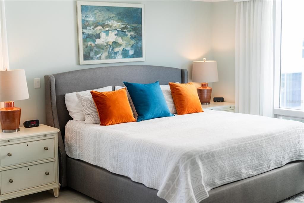 For Sale: $1,250,000 (2 beds, 2 baths, 1736 Square Feet)