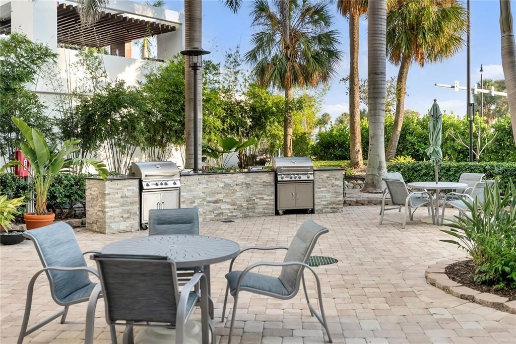 For Sale: $1,250,000 (2 beds, 2 baths, 1736 Square Feet)