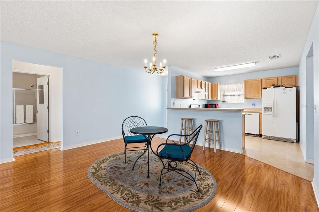 For Sale: $269,000 (3 beds, 2 baths, 1253 Square Feet)