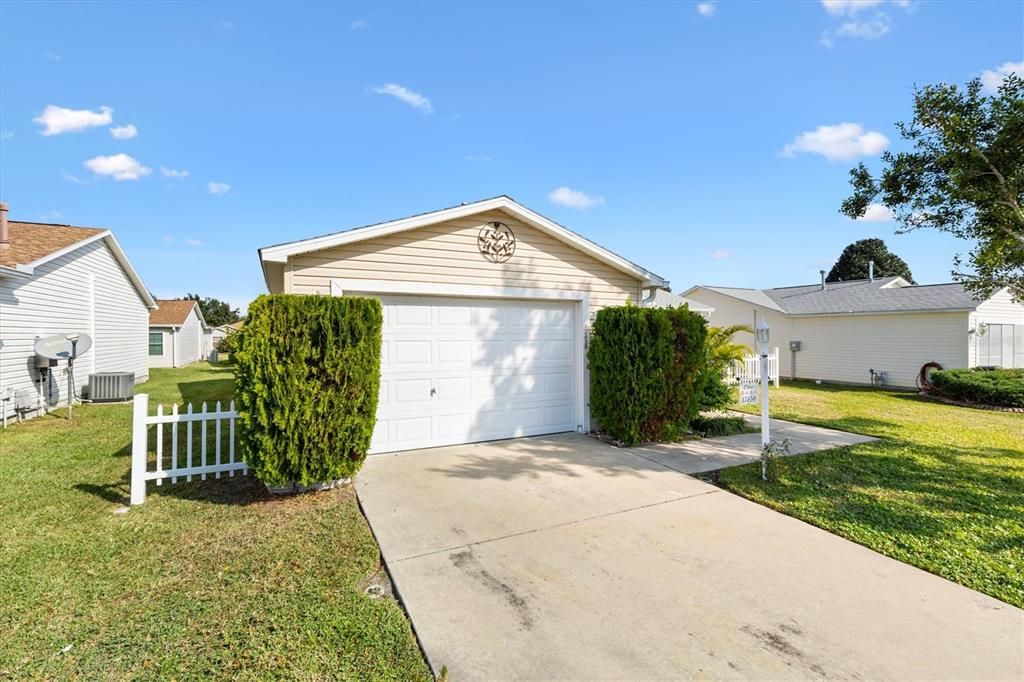 For Sale: $269,000 (3 beds, 2 baths, 1253 Square Feet)