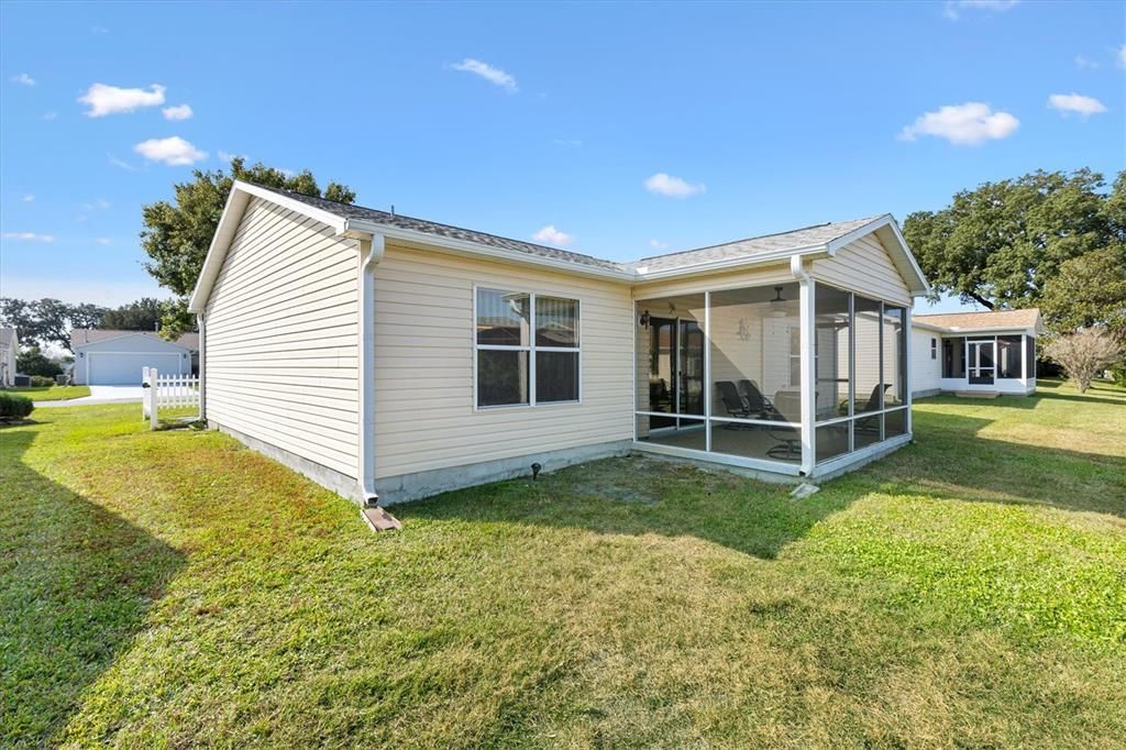 For Sale: $269,000 (3 beds, 2 baths, 1253 Square Feet)