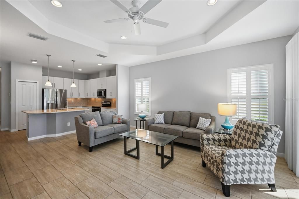 待售: $600,000 (2 贝兹, 2 浴室, 1525 平方英尺)