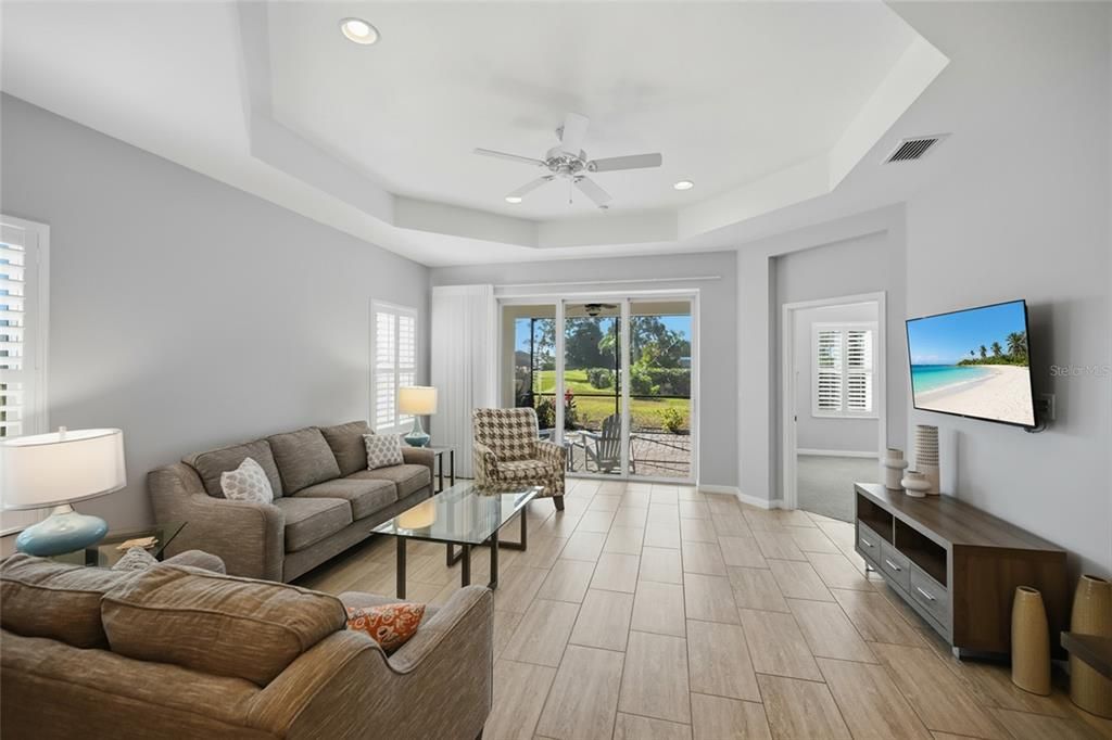 待售: $600,000 (2 贝兹, 2 浴室, 1525 平方英尺)