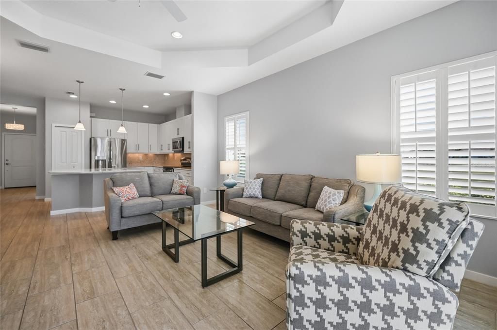 待售: $600,000 (2 贝兹, 2 浴室, 1525 平方英尺)