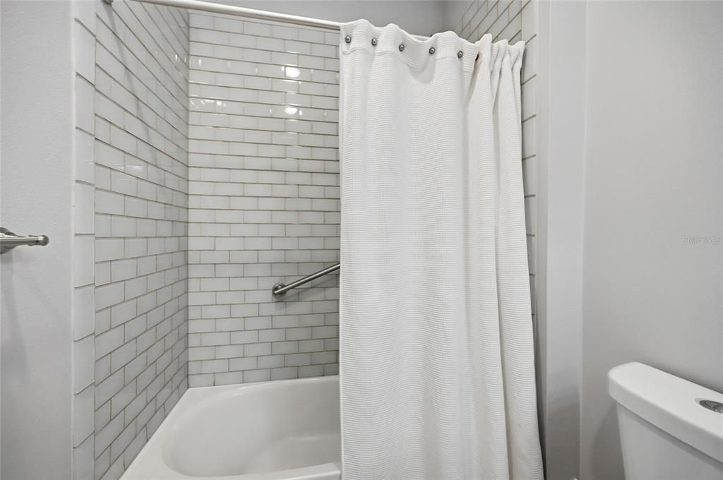 待售: $600,000 (2 贝兹, 2 浴室, 1525 平方英尺)