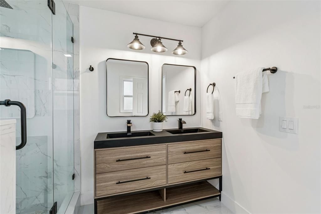 На продажу: $489,900 (4 спален, 2 ванн, 1885 Квадратных фут)