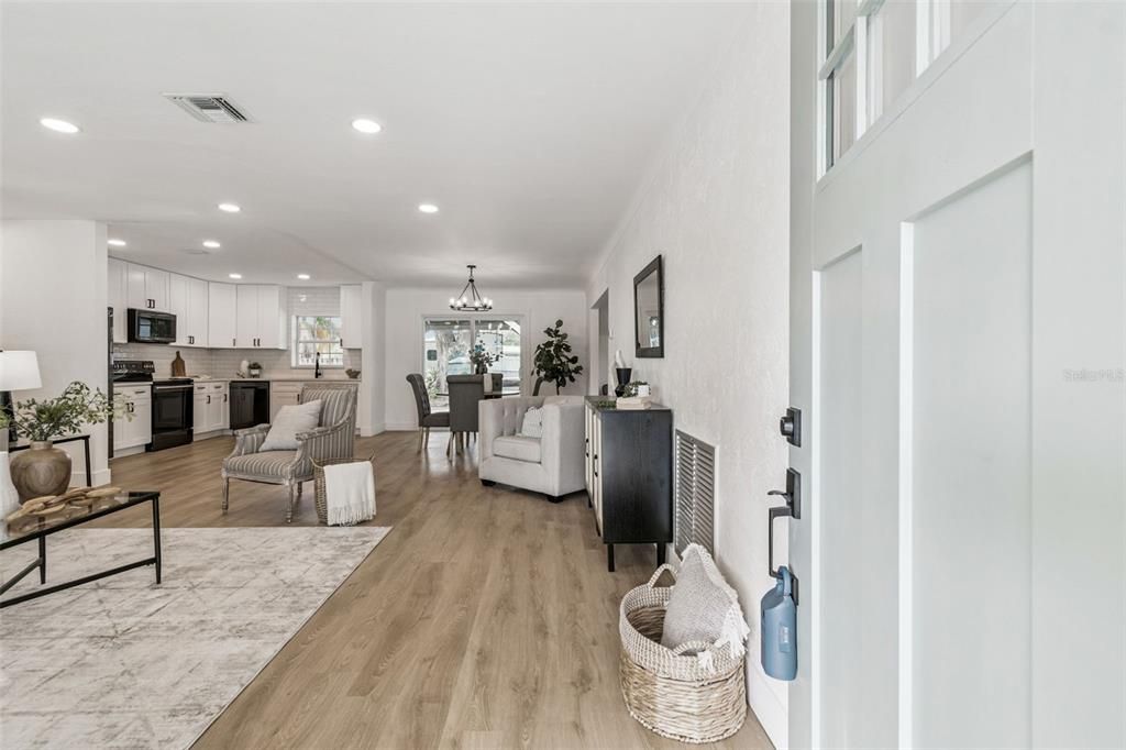 На продажу: $489,900 (4 спален, 2 ванн, 1885 Квадратных фут)