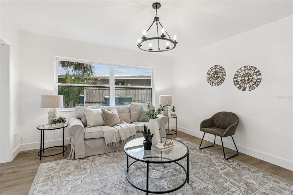 На продажу: $489,900 (4 спален, 2 ванн, 1885 Квадратных фут)