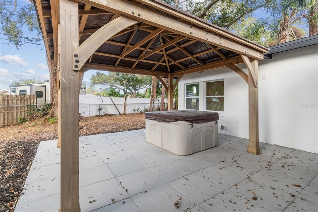 На продажу: $489,900 (4 спален, 2 ванн, 1885 Квадратных фут)