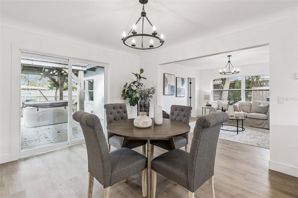 На продажу: $489,900 (4 спален, 2 ванн, 1885 Квадратных фут)