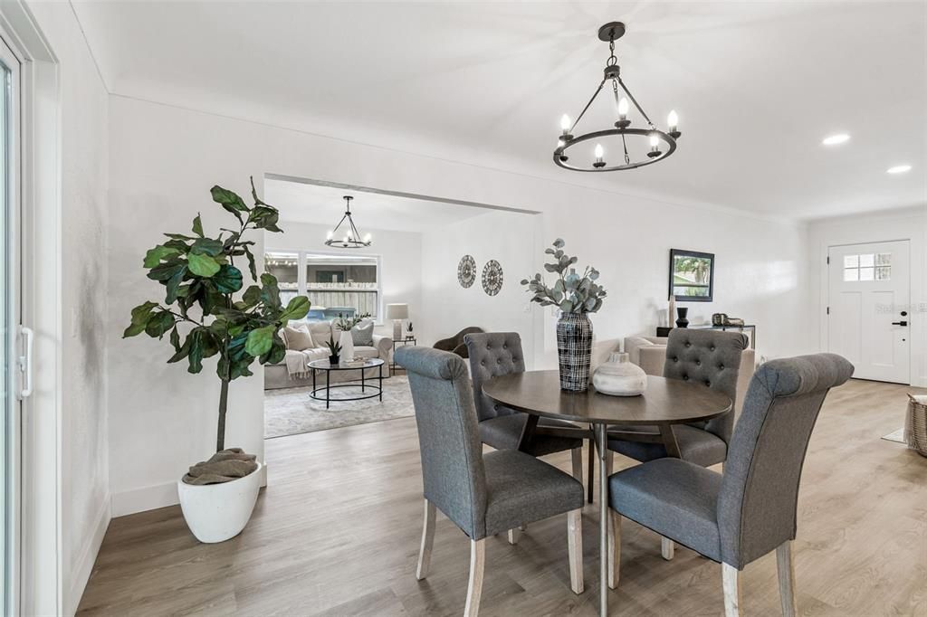 На продажу: $489,900 (4 спален, 2 ванн, 1885 Квадратных фут)