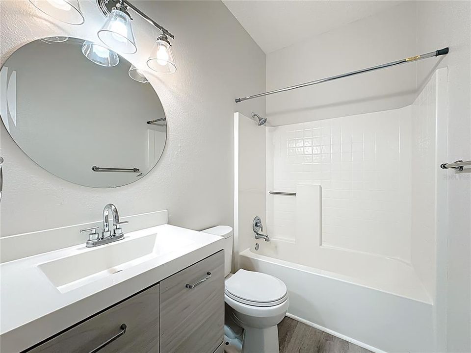 待售: $375,000 (3 贝兹, 2 浴室, 2020 平方英尺)