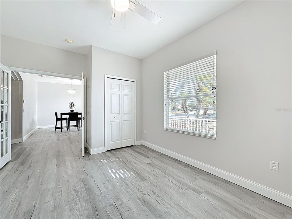 待售: $375,000 (3 贝兹, 2 浴室, 2020 平方英尺)