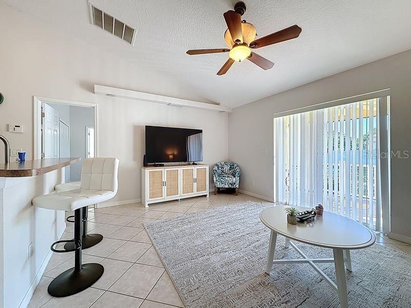 出租: $2,800 (3 贝兹, 2 浴室, 1313 平方英尺)