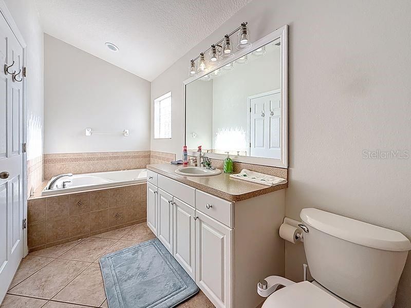 出租: $2,800 (3 贝兹, 2 浴室, 1313 平方英尺)