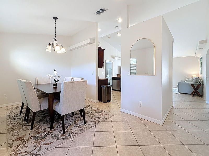 出租: $2,800 (3 贝兹, 2 浴室, 1313 平方英尺)