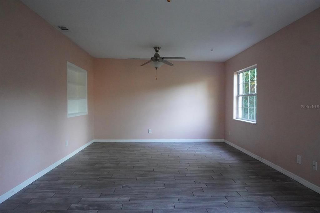 En Venta: $369,900 (3 camas, 2 baños, 1700 Pies cuadrados)