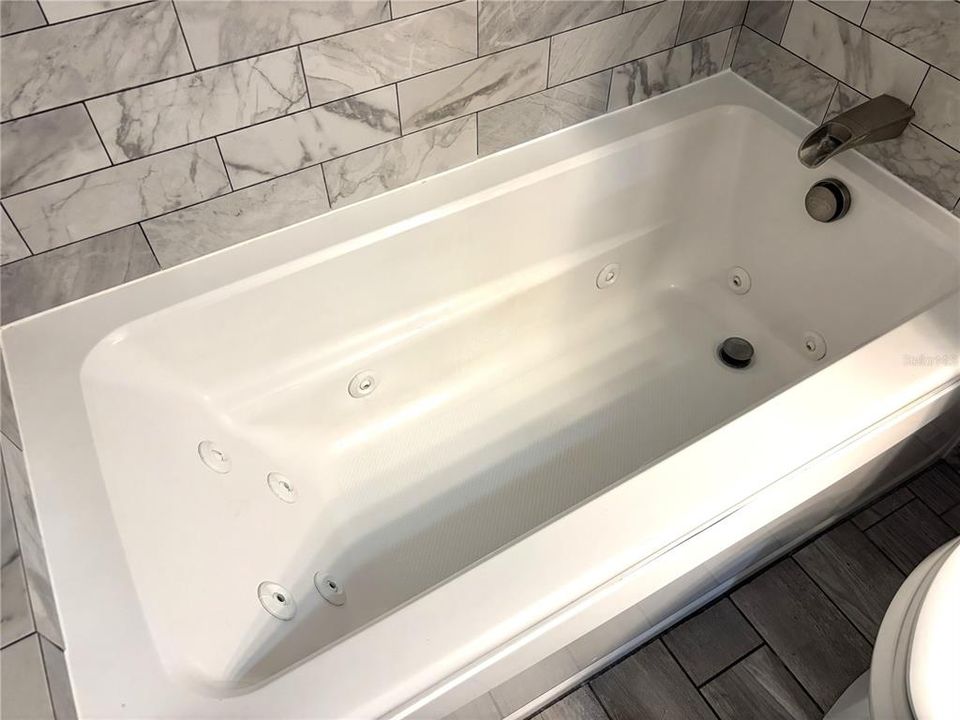 En Venta: $369,900 (3 camas, 2 baños, 1700 Pies cuadrados)