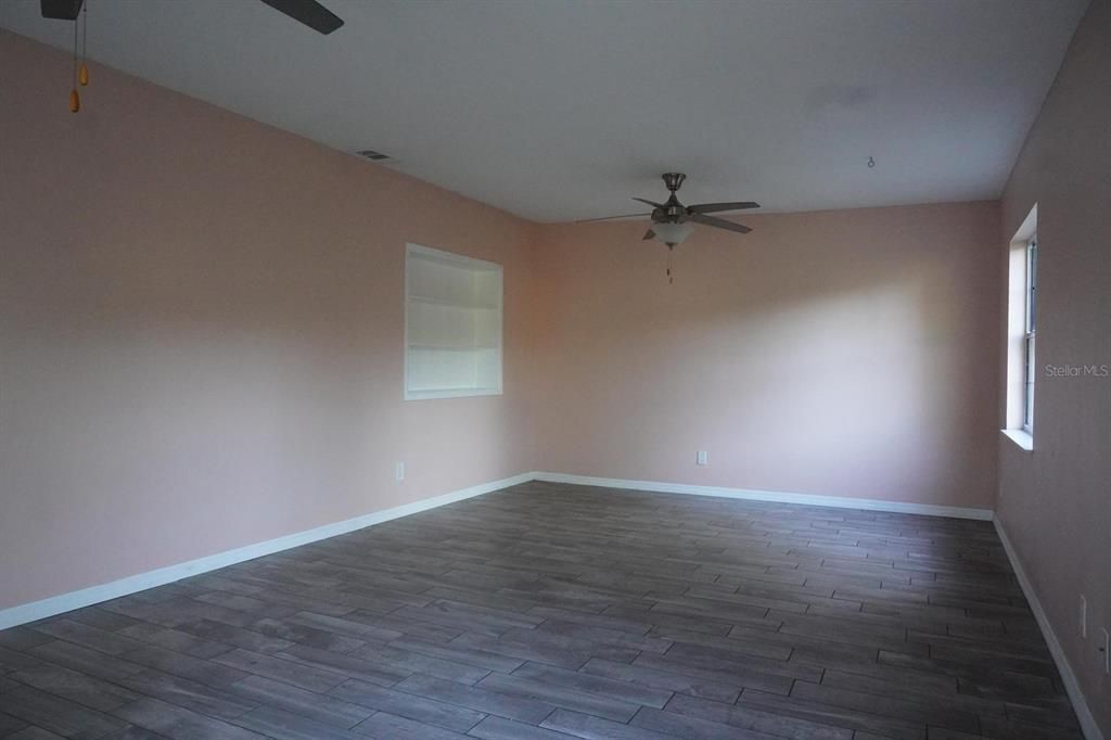 En Venta: $369,900 (3 camas, 2 baños, 1700 Pies cuadrados)