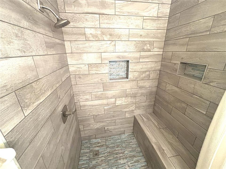 En Venta: $369,900 (3 camas, 2 baños, 1700 Pies cuadrados)