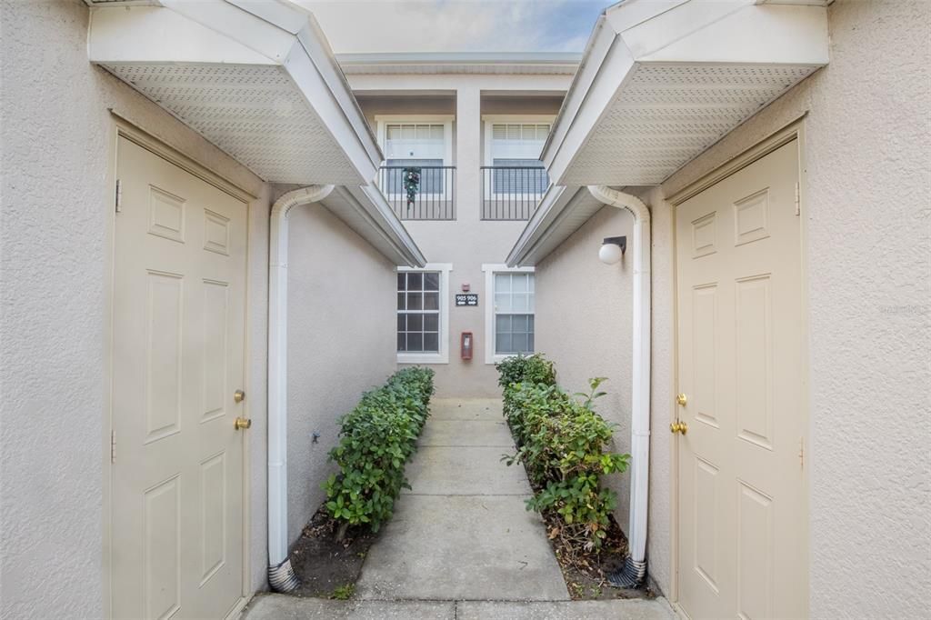 待售: $270,000 (2 贝兹, 2 浴室, 1330 平方英尺)