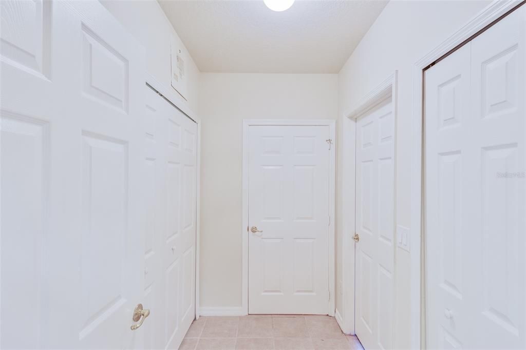 待售: $270,000 (2 贝兹, 2 浴室, 1330 平方英尺)