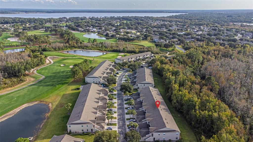 待售: $270,000 (2 贝兹, 2 浴室, 1330 平方英尺)