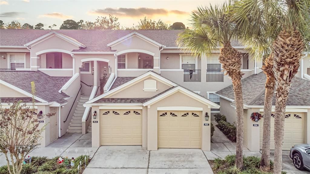 待售: $270,000 (2 贝兹, 2 浴室, 1330 平方英尺)