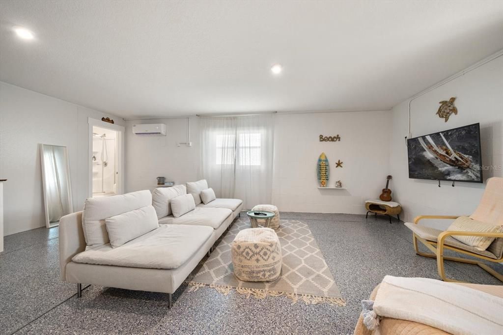 For Rent: $4,800 (4 beds, 3 baths, 2348 Square Feet)