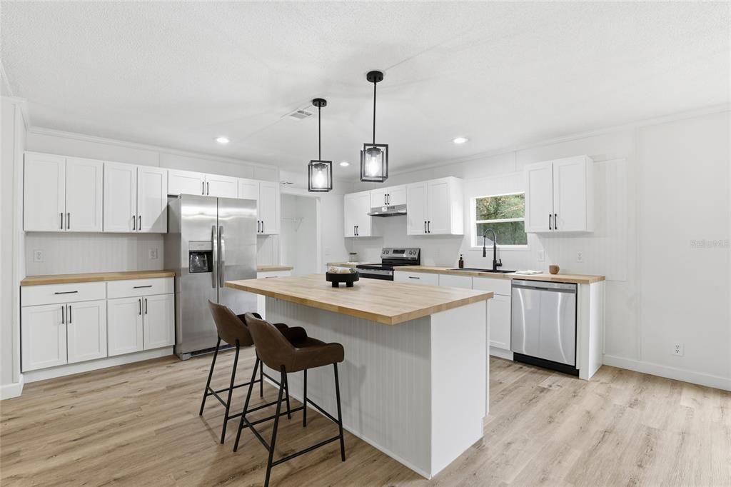 En Venta: $259,900 (4 camas, 3 baños, 2280 Pies cuadrados)